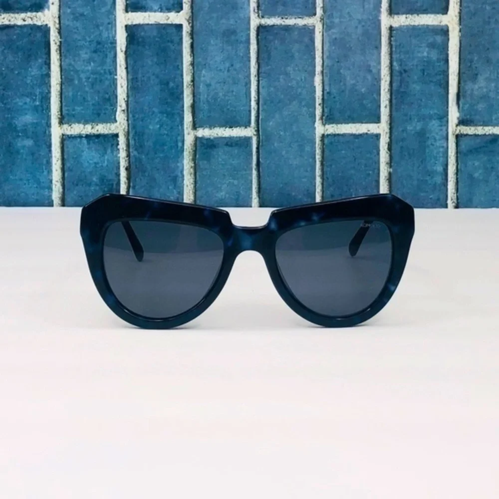 New KOMONO Stella Indigo Demi Sunglasses Cat Eye Retro Blue Tortoise